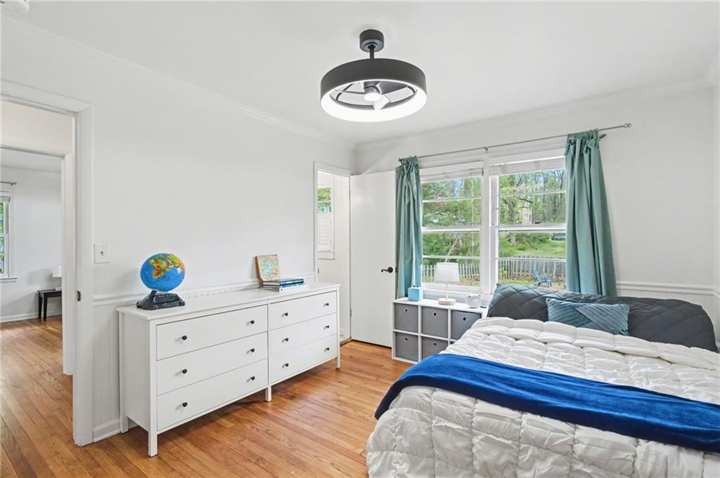 2081 S Akin Drive NE