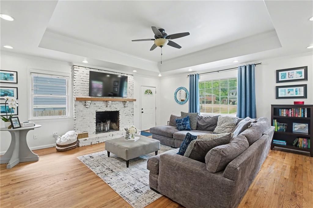 2081 S Akin Drive NE