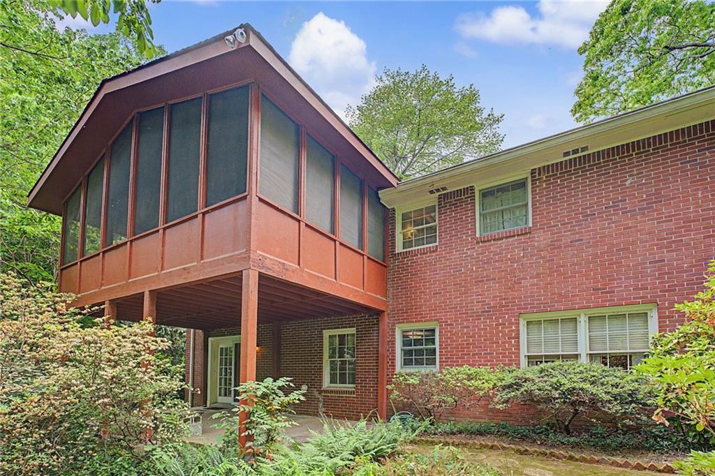 503 Durand Drive NE