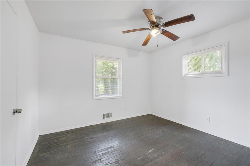 4322 Glenwood Parkway
