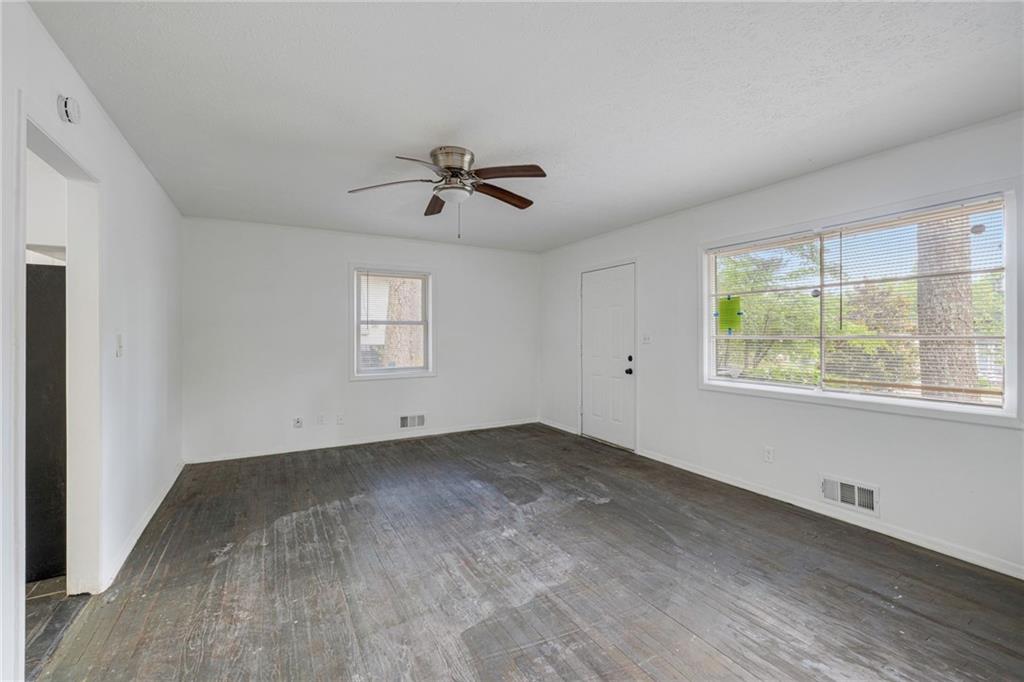4322 Glenwood Parkway