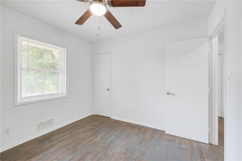 4322 Glenwood Parkway