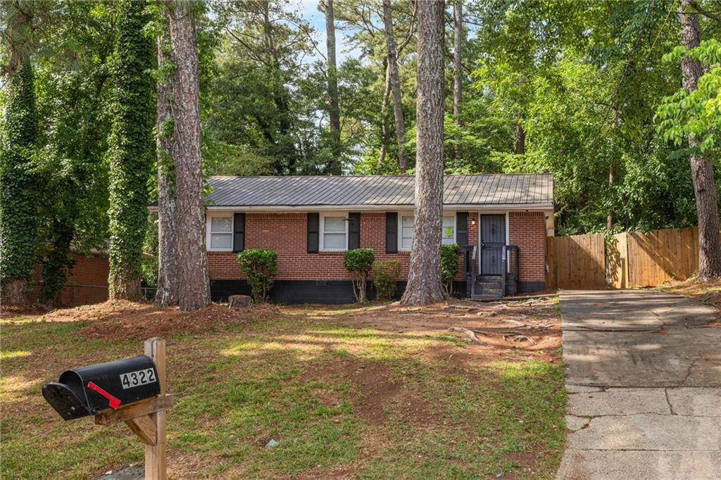 4322 Glenwood Parkway