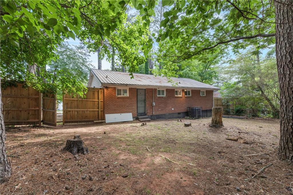 4322 Glenwood Parkway