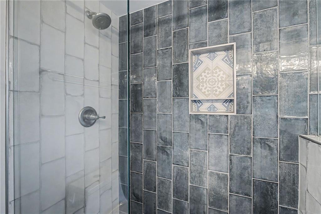 3481 Lakeside Drive NE Unit 2107