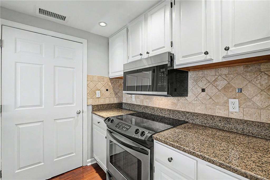 3481 Lakeside Drive NE Unit 2107