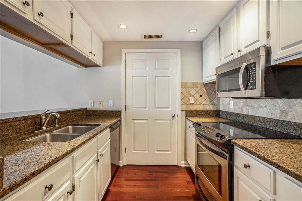 3481 Lakeside Drive NE Unit 2107