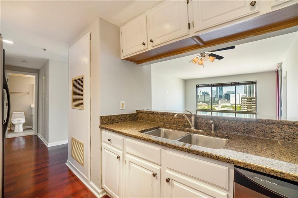 3481 Lakeside Drive NE Unit 2107