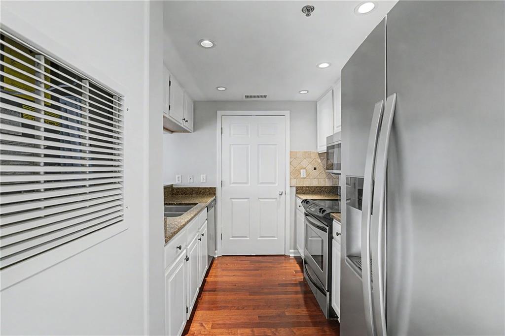 3481 Lakeside Drive NE Unit 2107