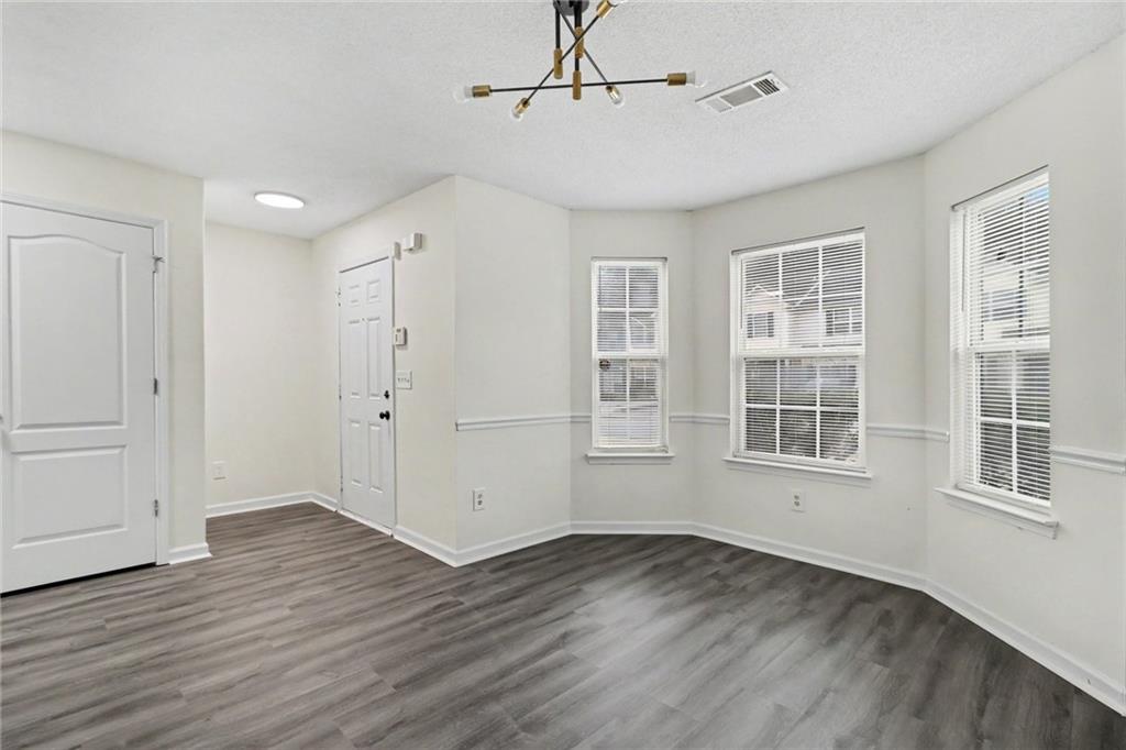 6865 Mountain Circle