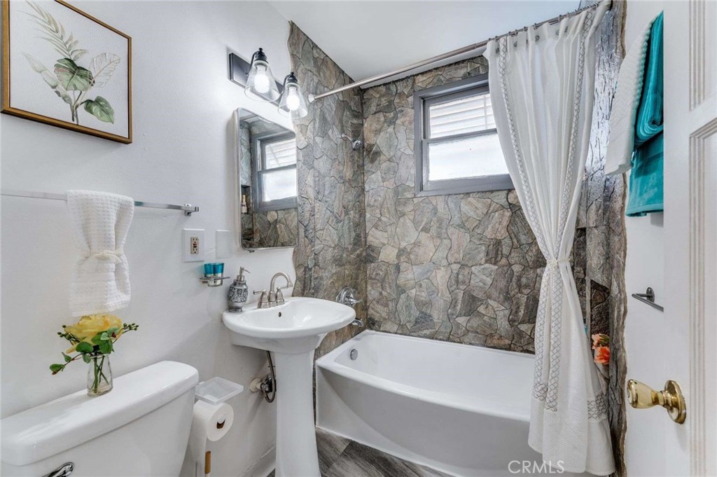 5732 Graywood Avenue