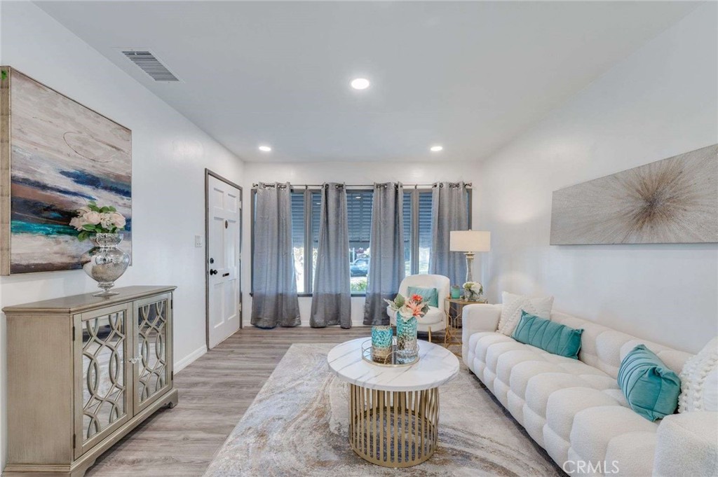 5732 Graywood Avenue