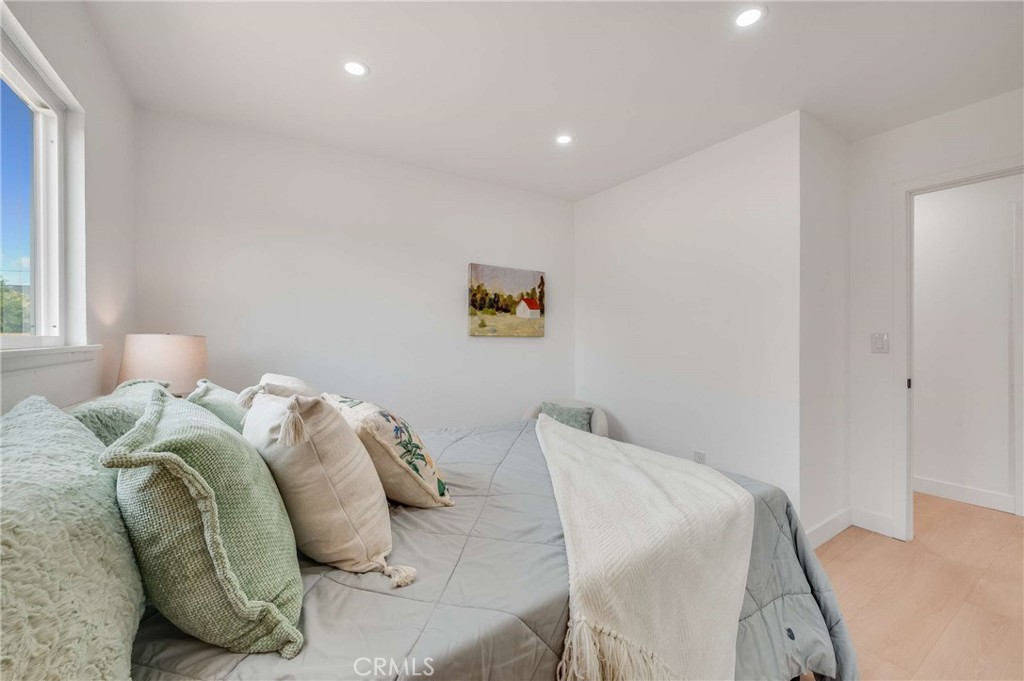 6425 Stover