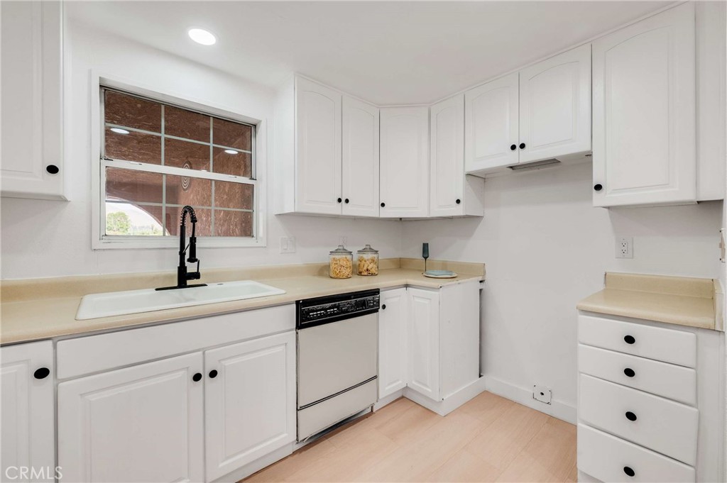 6425 Stover