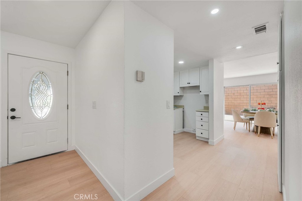6425 Stover
