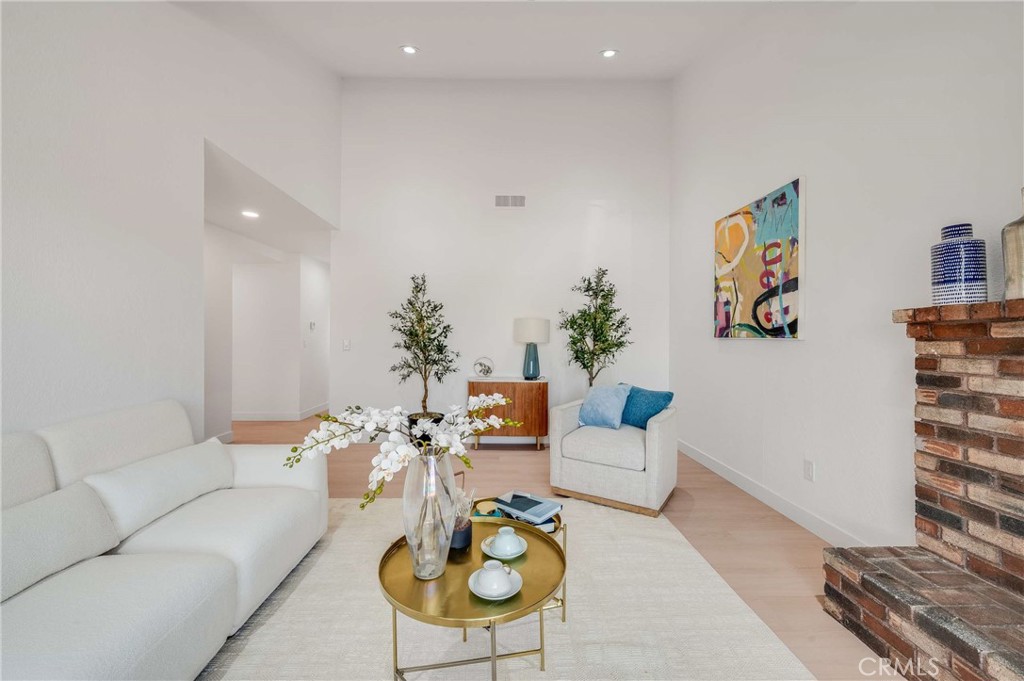 6425 Stover