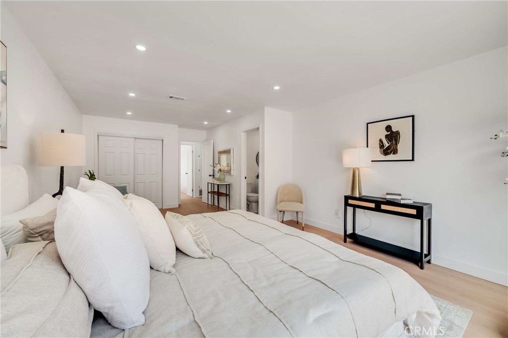 6425 Stover