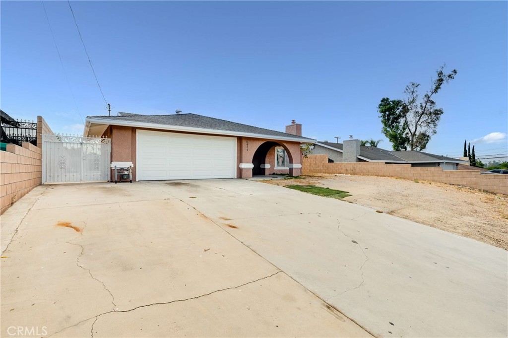 6425 Stover