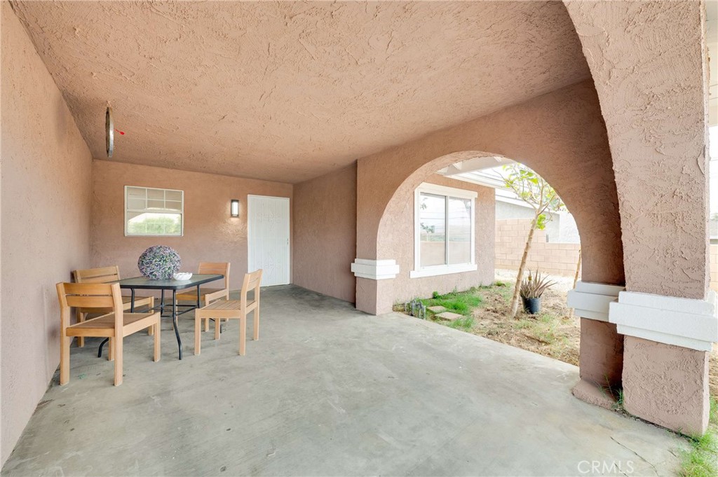 6425 Stover