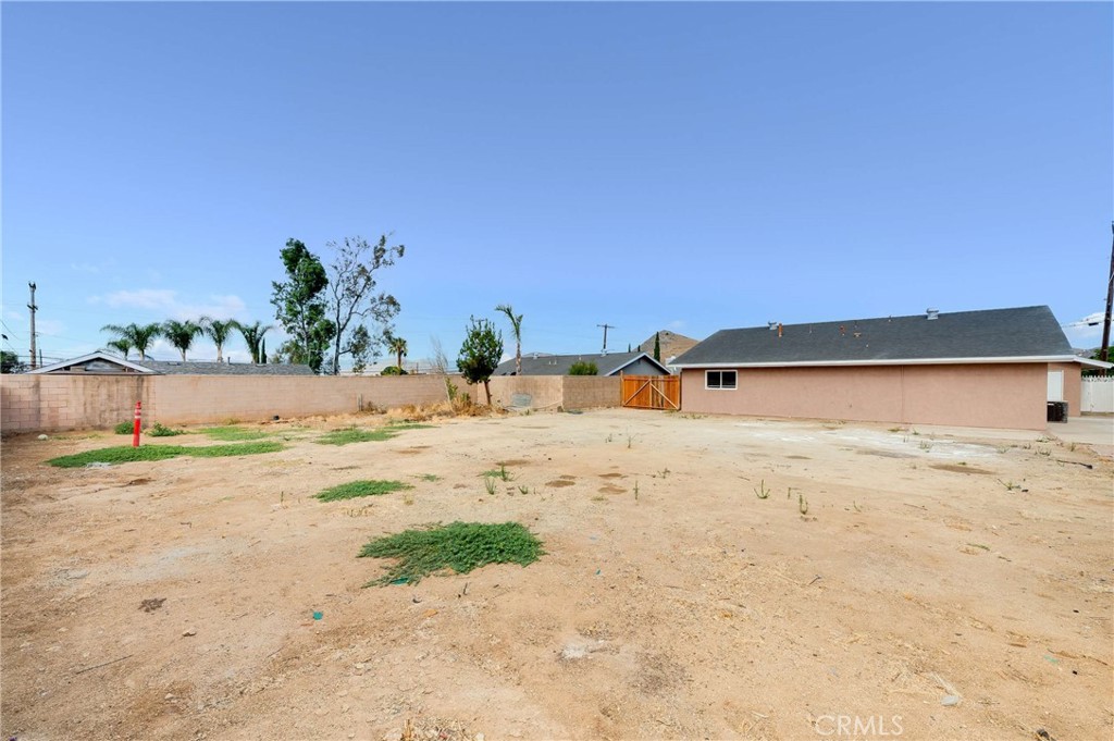 6425 Stover