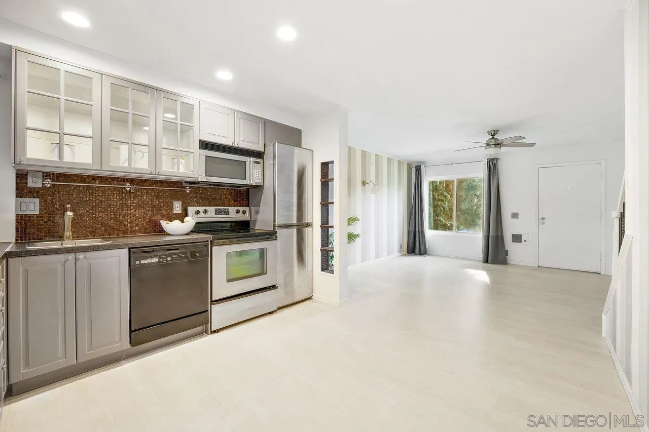 2772 Ariane Dr Unit 70