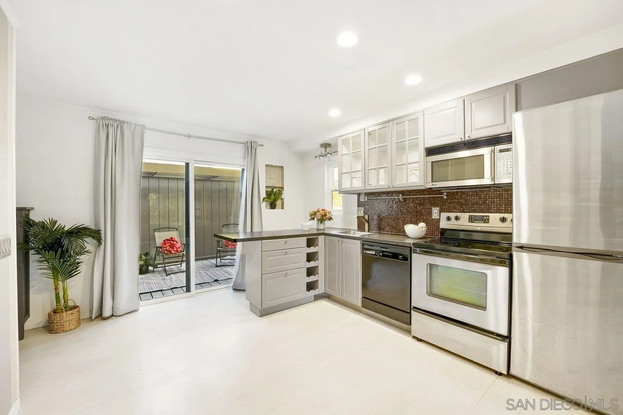 2772 Ariane Dr Unit 70