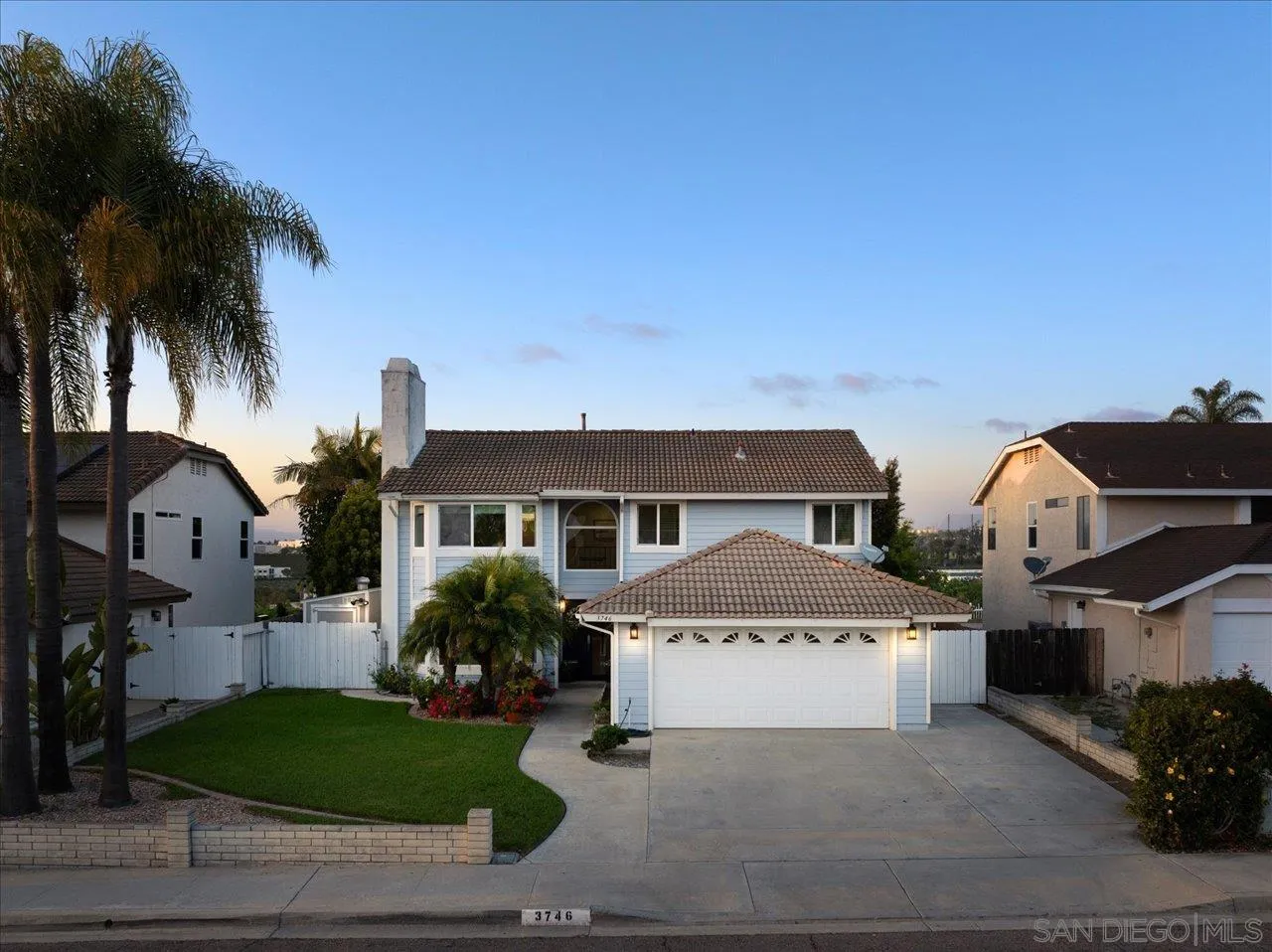 3746 Kelton Dr
