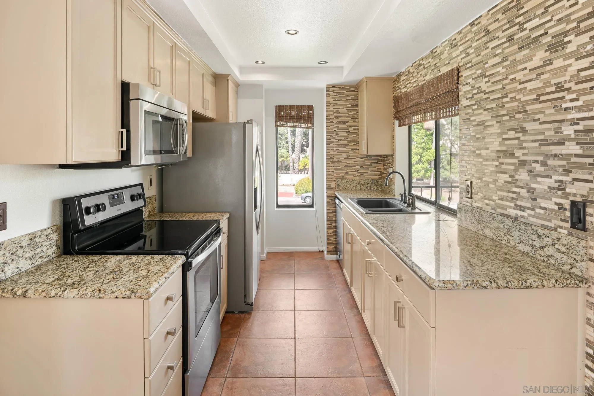 6736 Oakridge Road Unit: 211