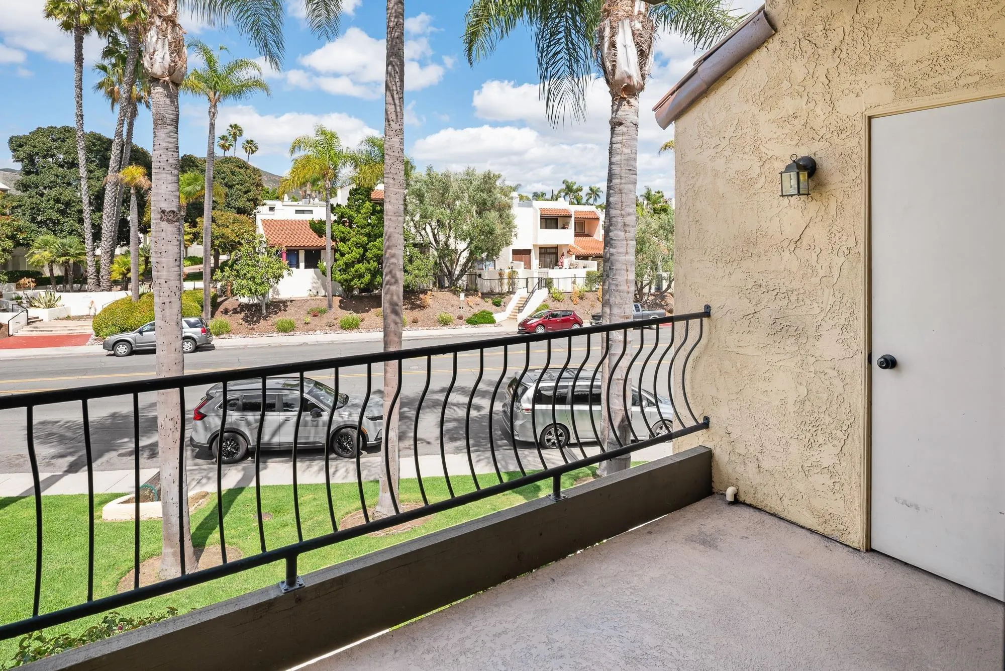 6736 Oakridge Road Unit: 211