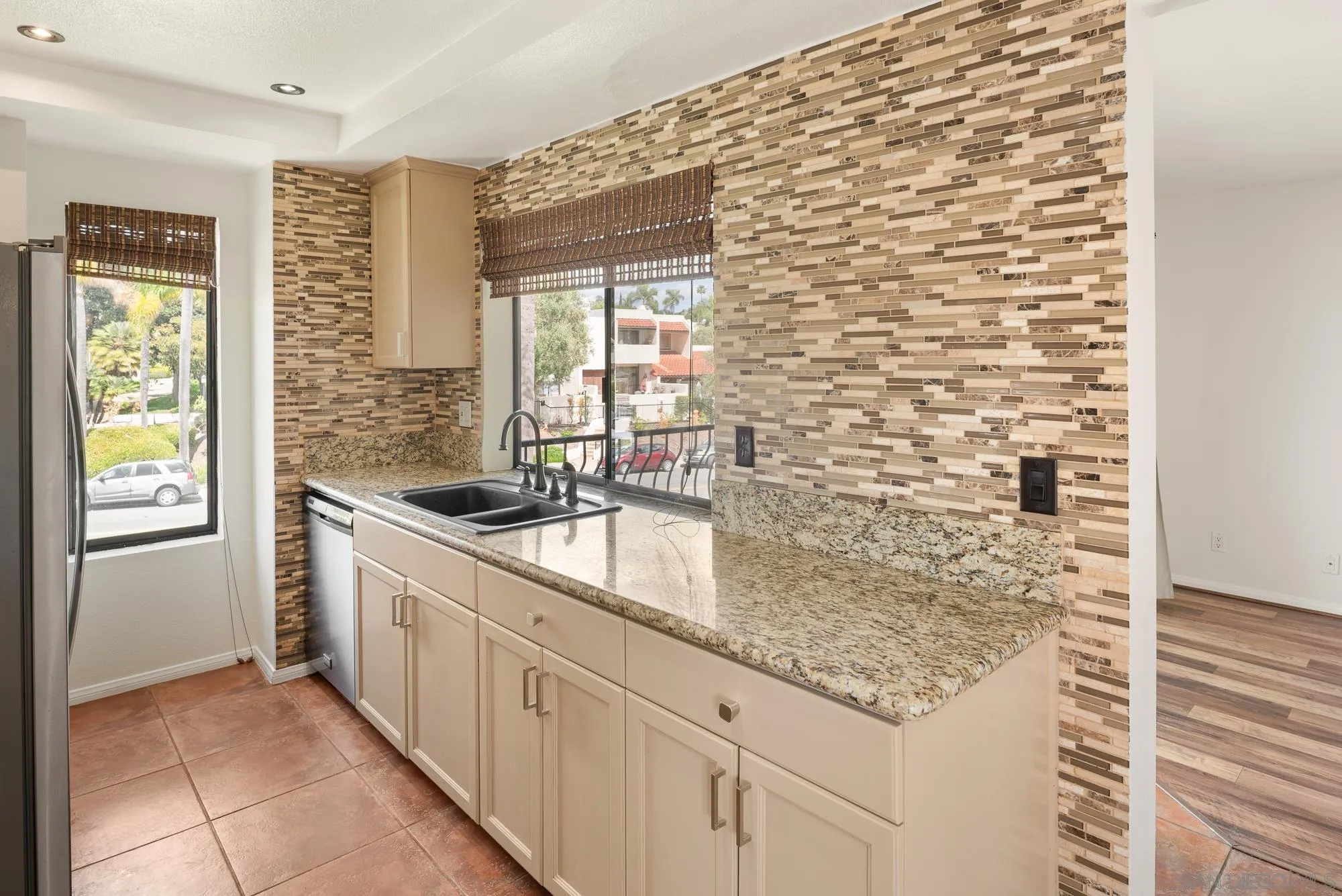 6736 Oakridge Road Unit: 211