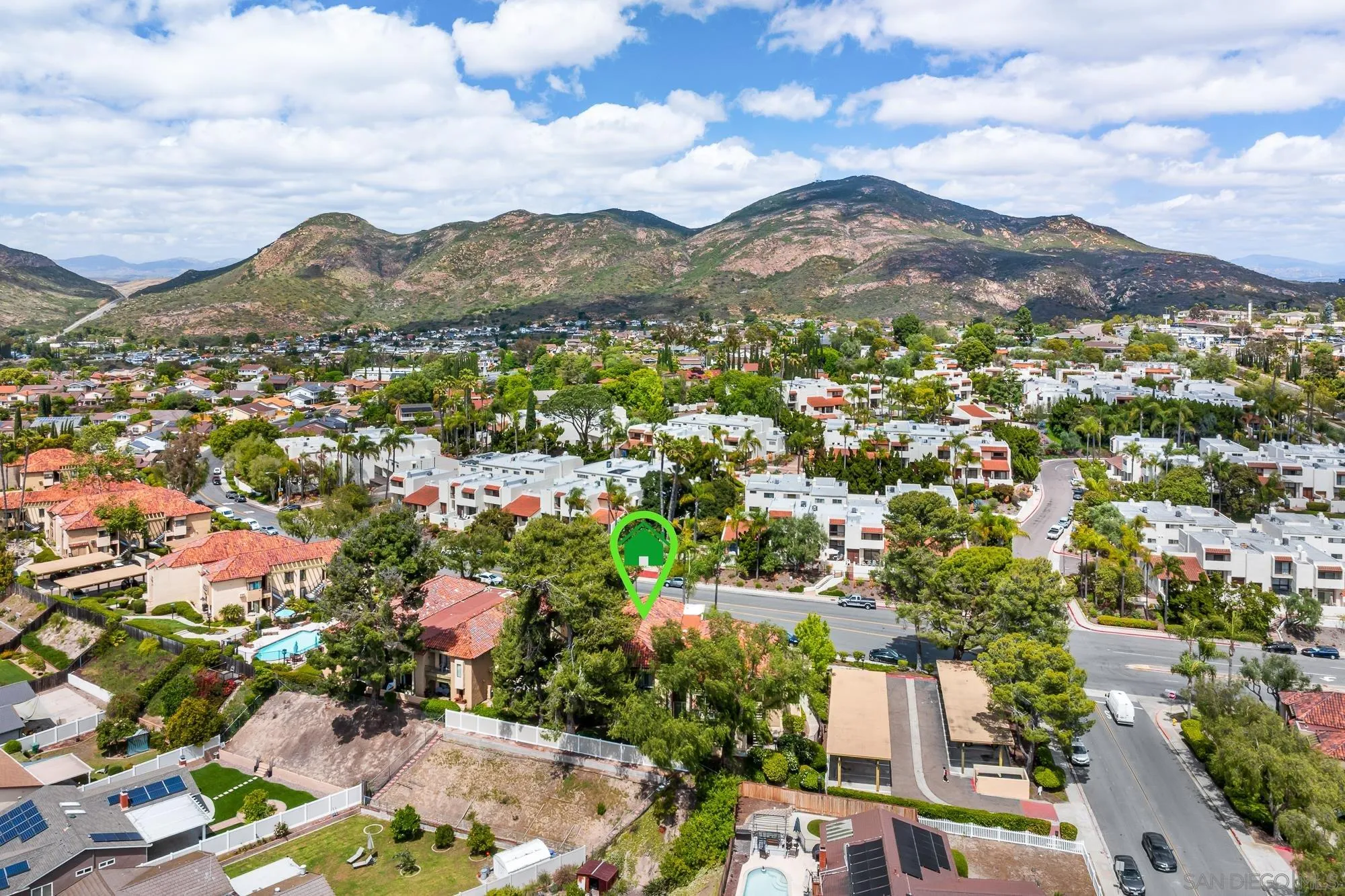 6736 Oakridge Road Unit: 211