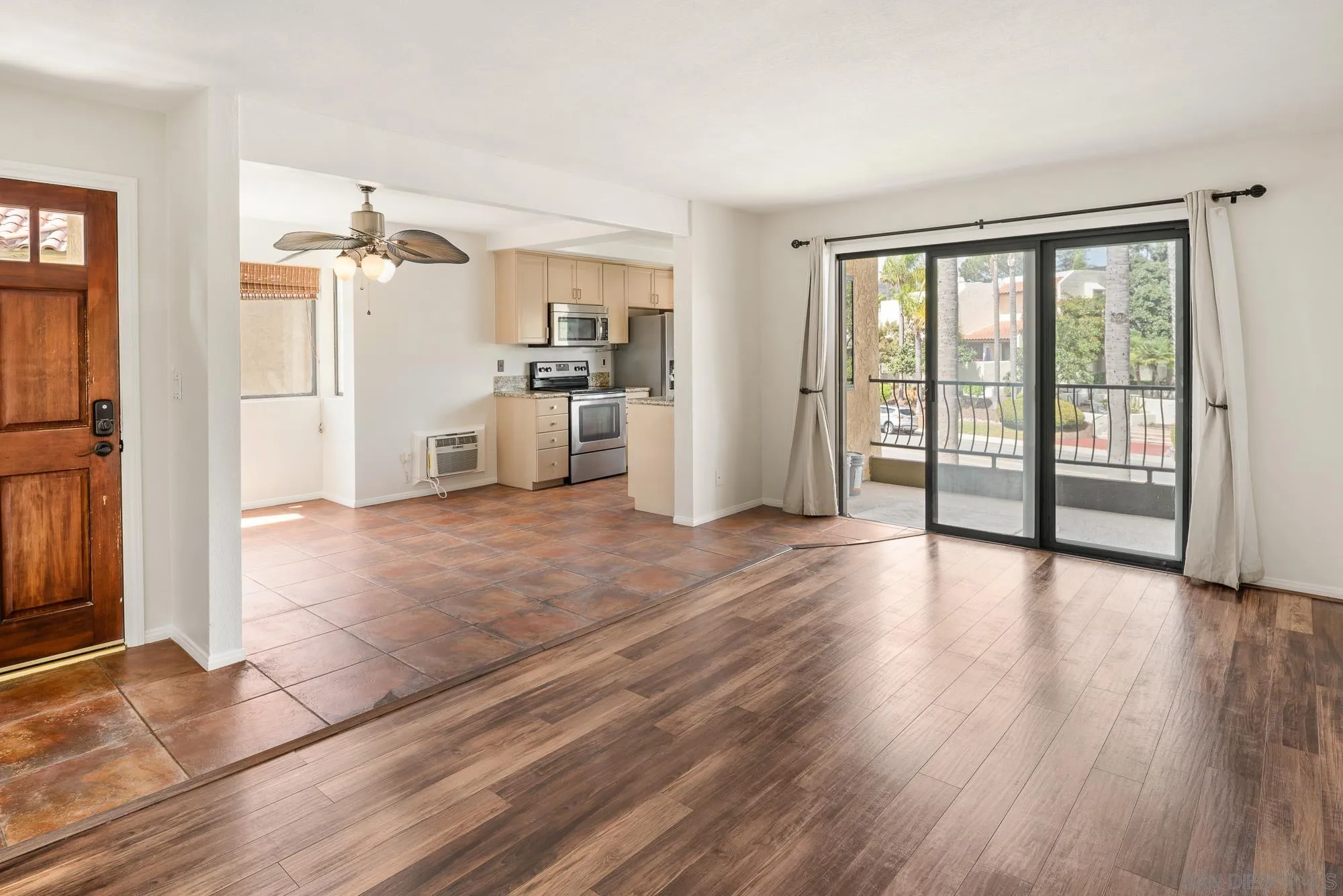 6736 Oakridge Road Unit: 211