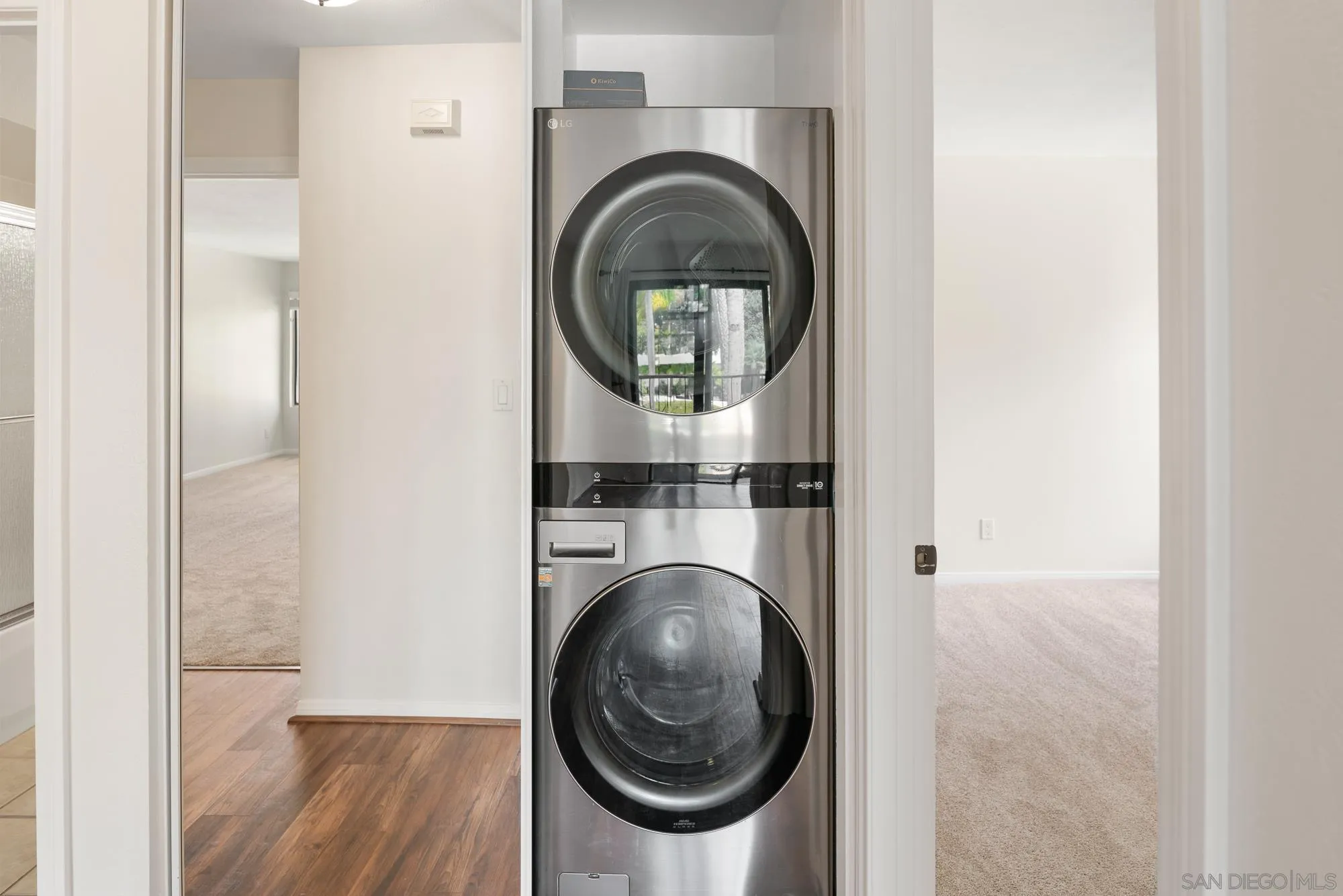6736 Oakridge Road Unit: 211