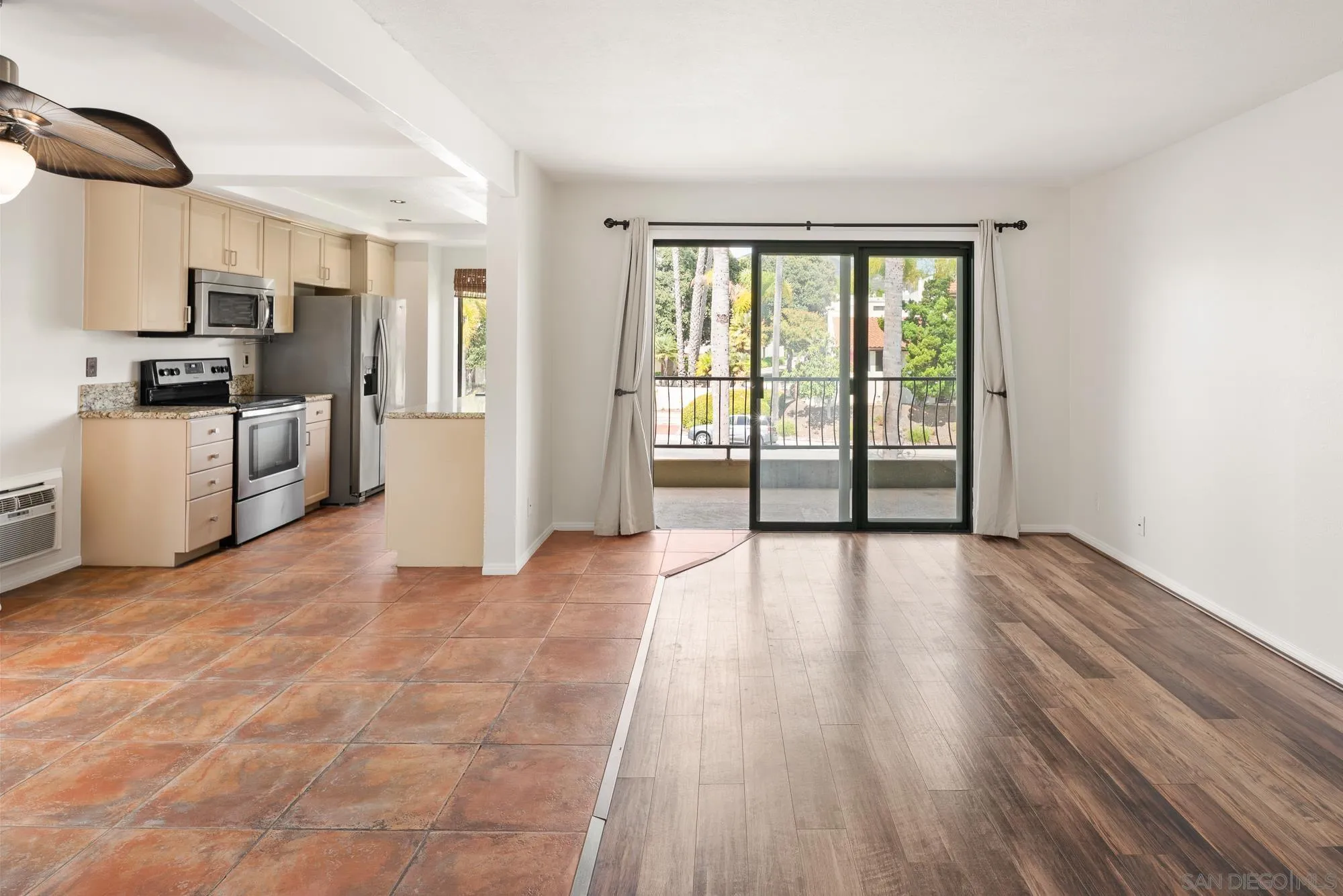 6736 Oakridge Road Unit: 211