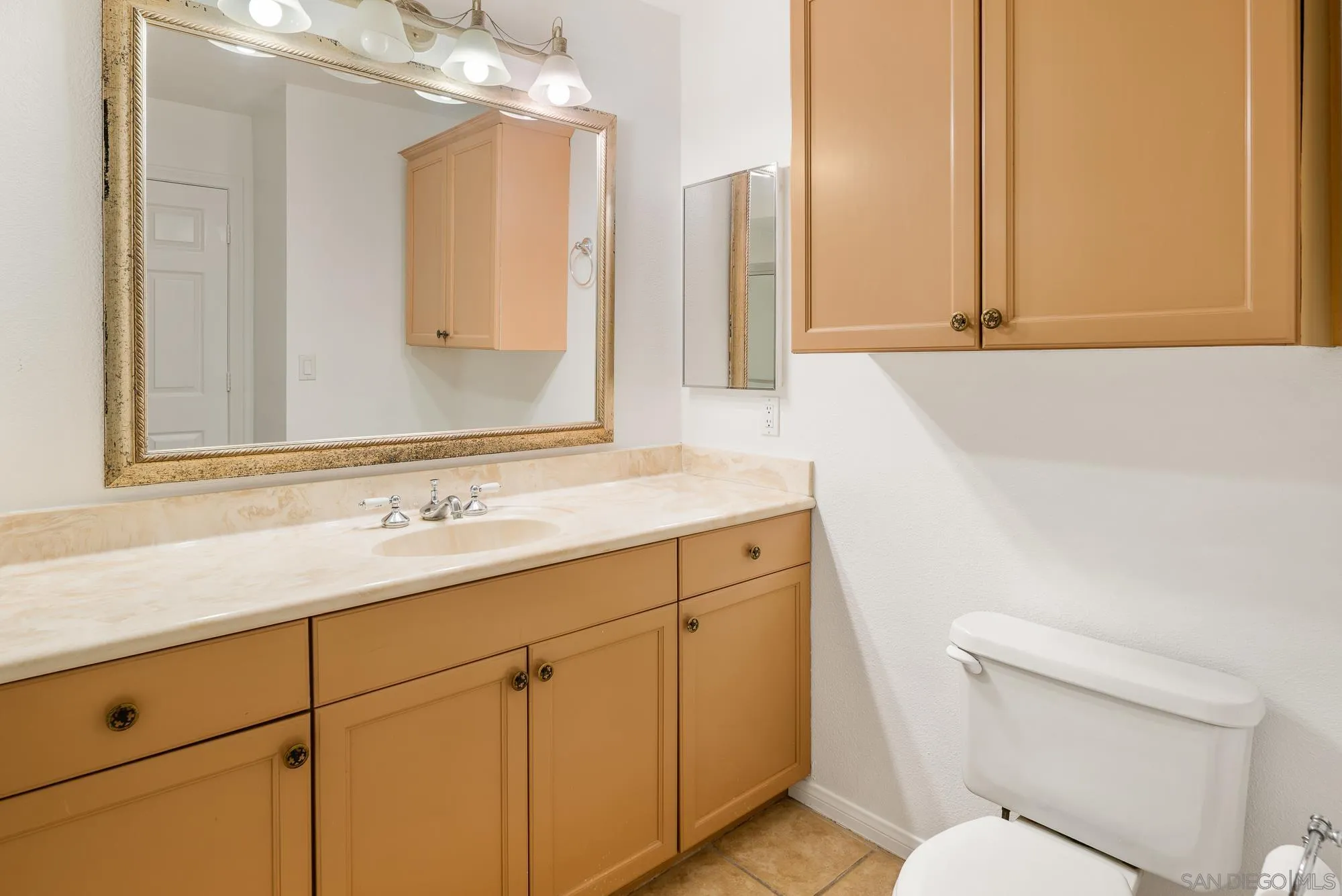 6736 Oakridge Road Unit: 211