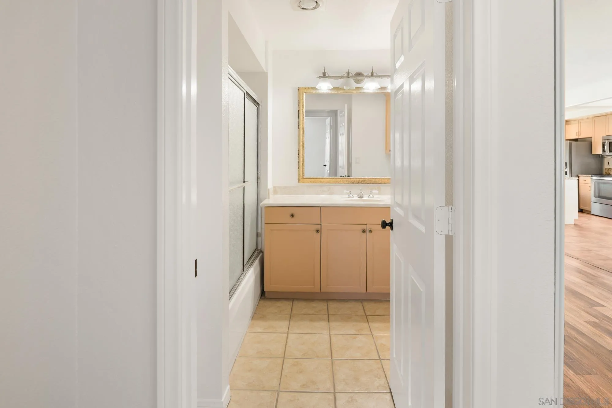 6736 Oakridge Road Unit: 211