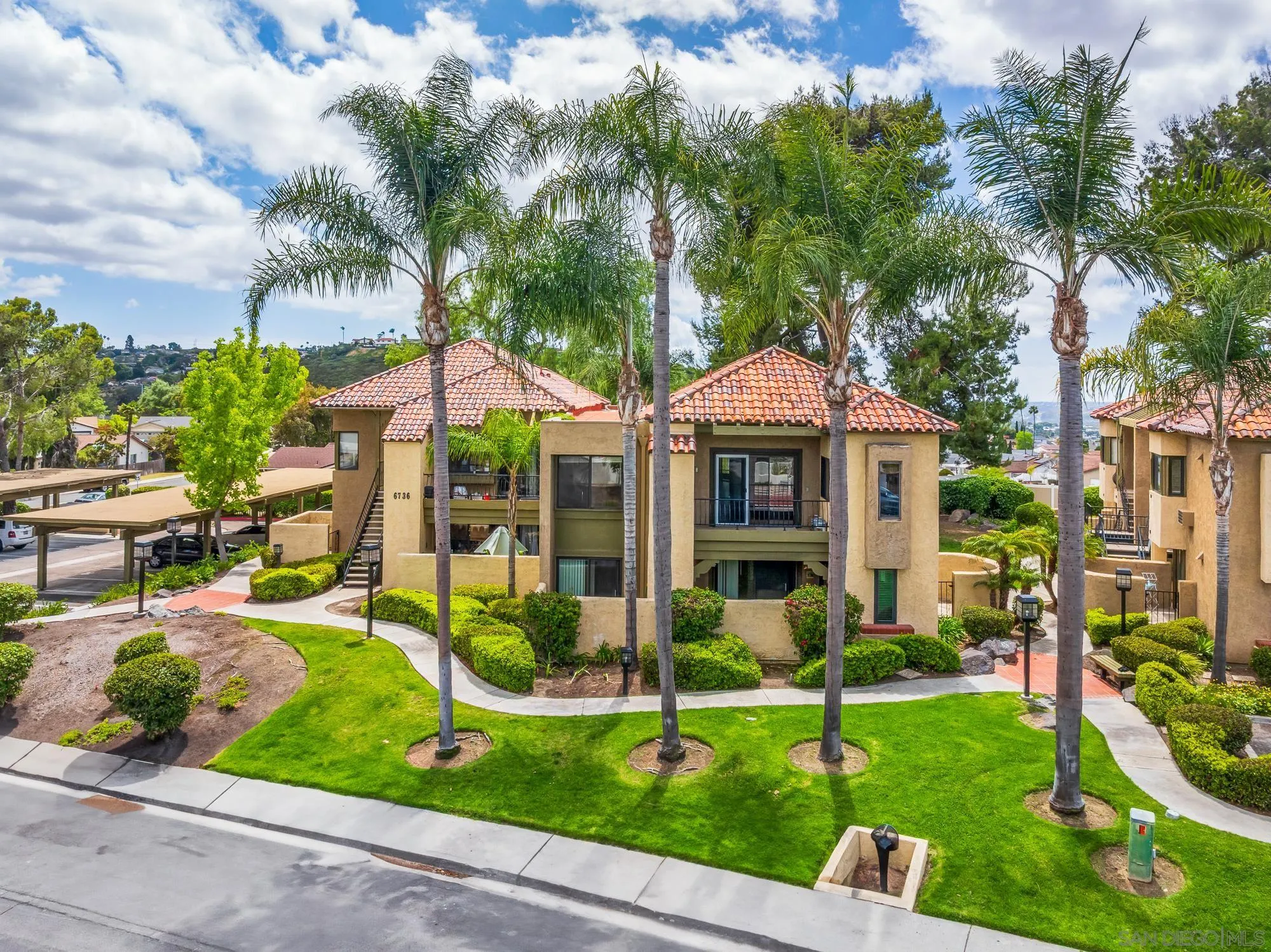 6736 Oakridge Road Unit: 211