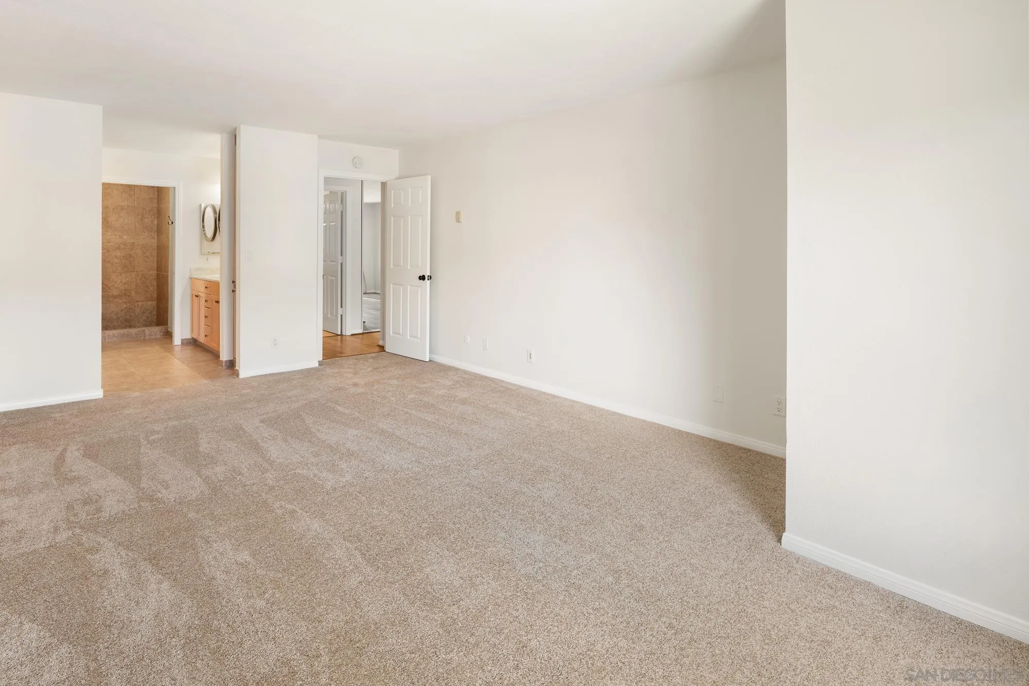 6736 Oakridge Road Unit: 211