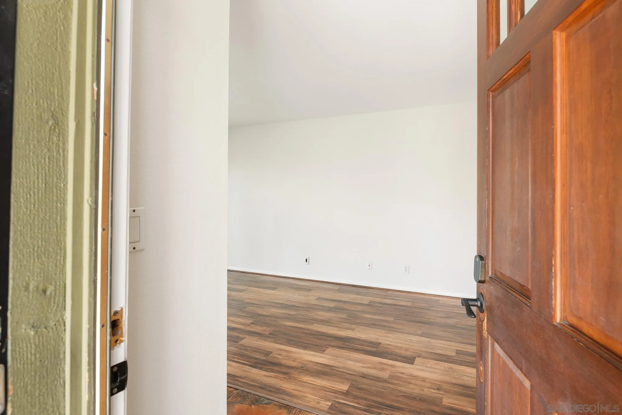 6736 Oakridge Road Unit: 211