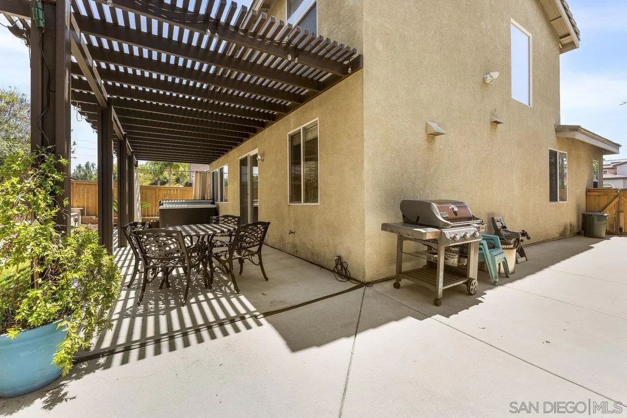 1055 Forest Hill Pl
