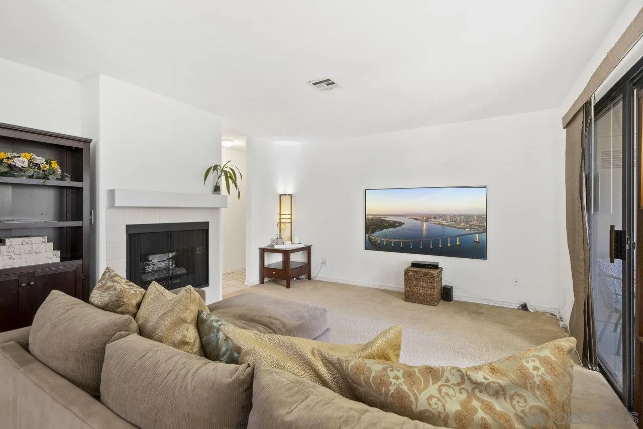 10379 Azuaga St Unit 139