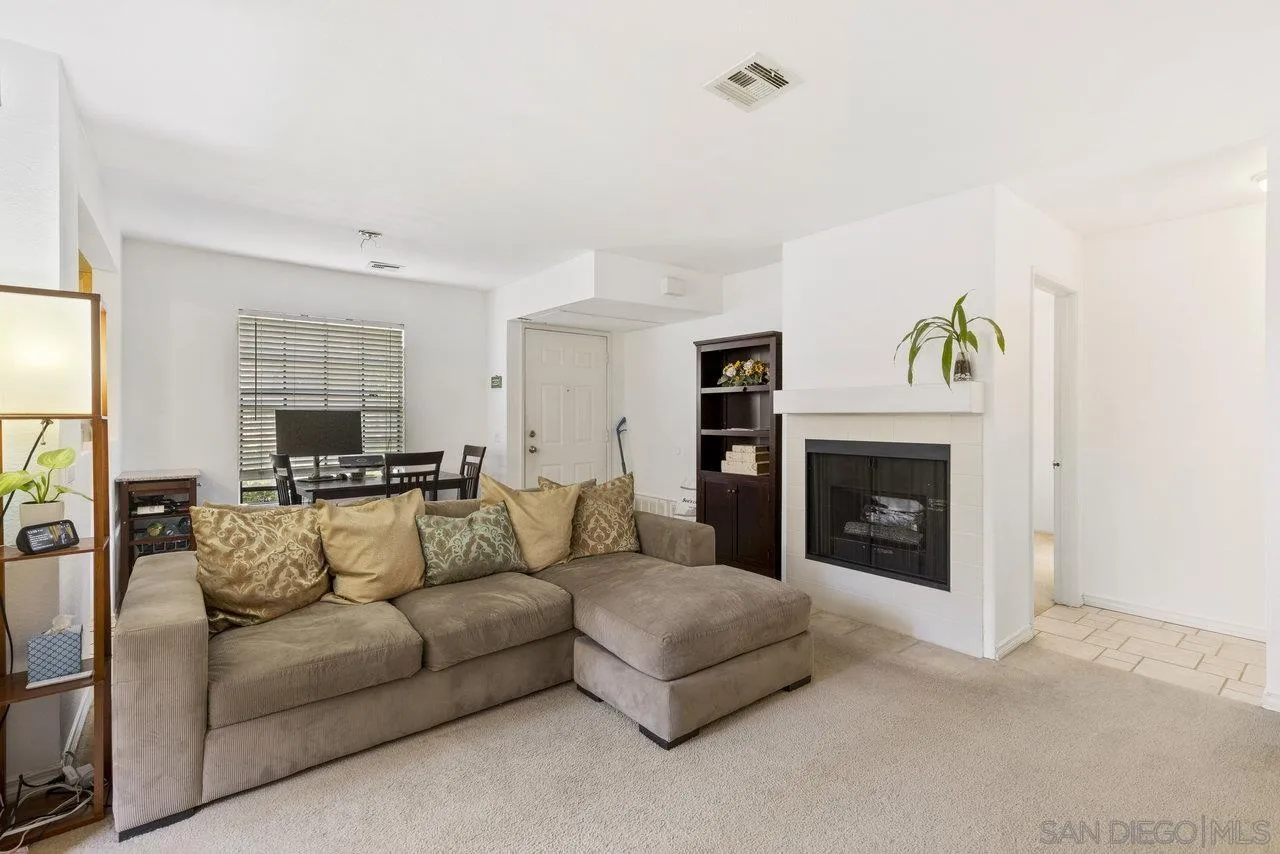 10379 Azuaga St Unit 139