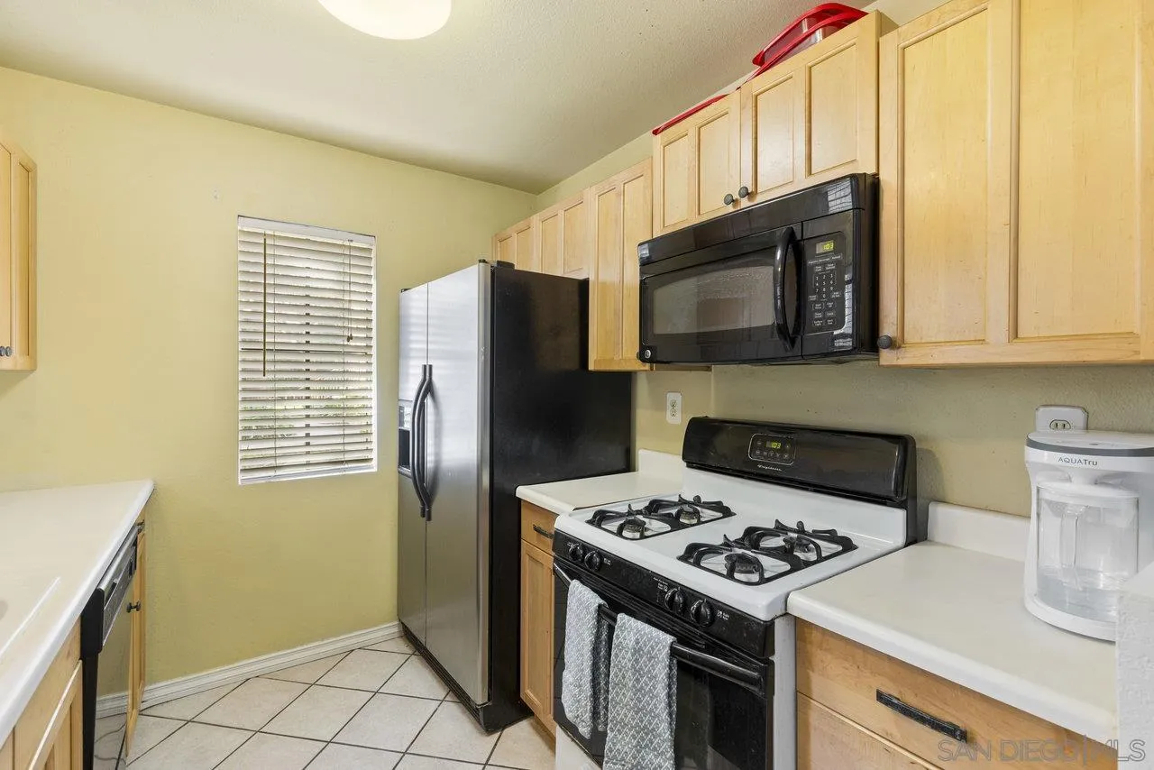 10379 Azuaga St Unit 139