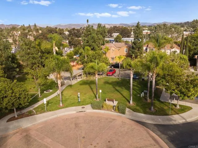 914 Mira Lago Way