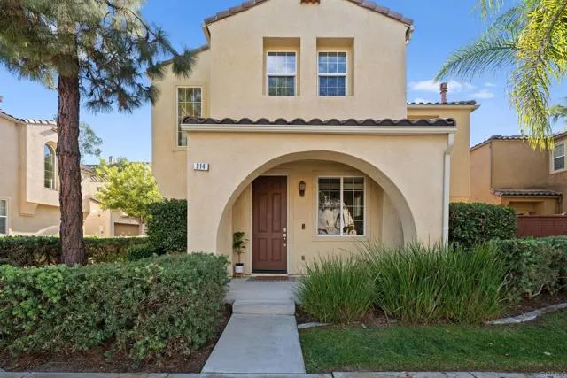 914 Mira Lago Way