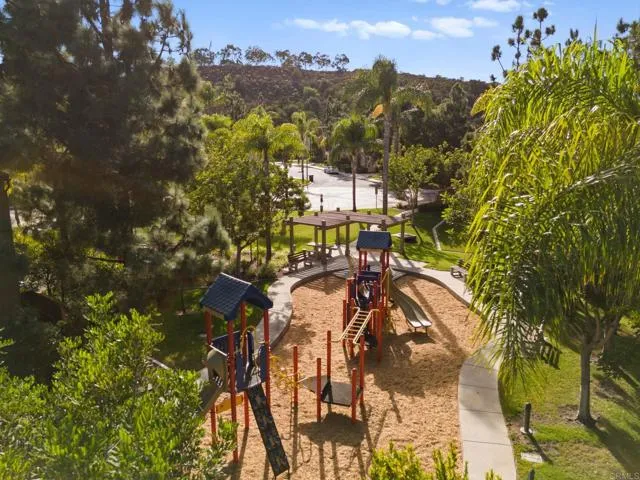 914 Mira Lago Way