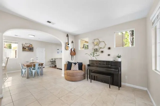 914 Mira Lago Way