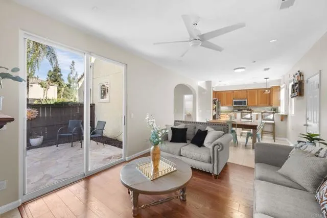 914 Mira Lago Way