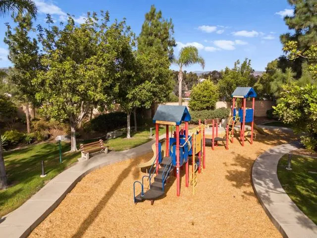 914 Mira Lago Way