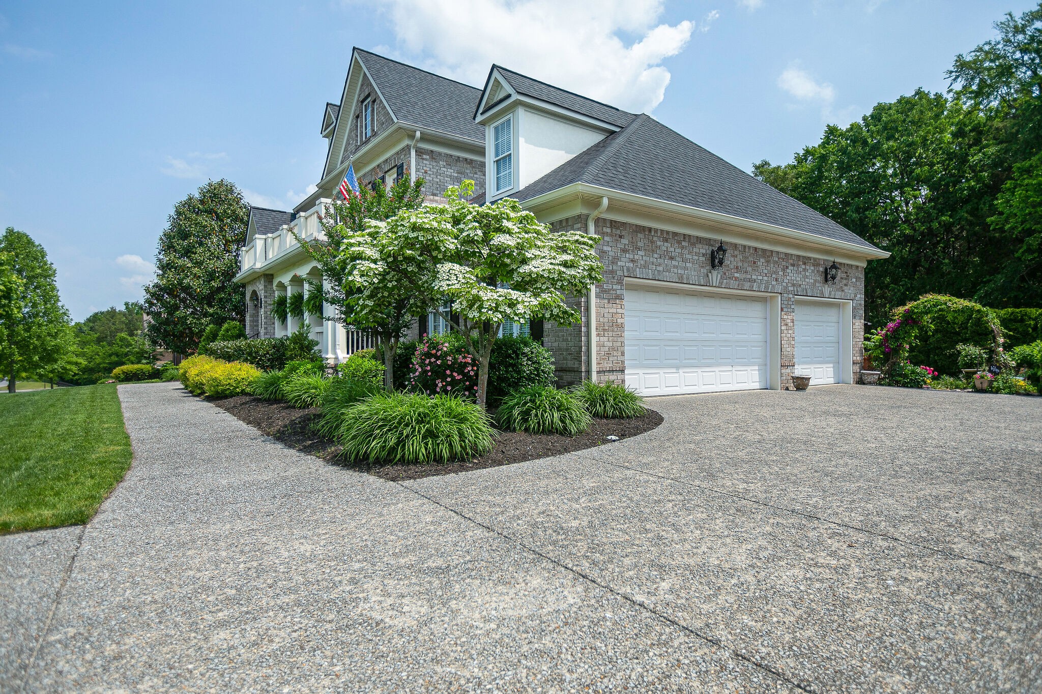 2548 Benington Pl